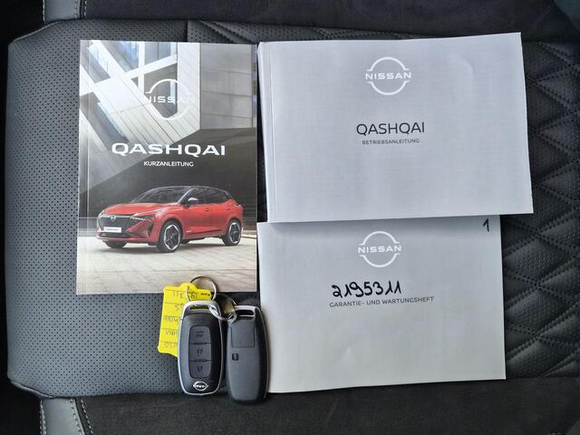 Nissan QASHQAI 1.3 MHEV Xtronic Tekna Plus / Fabrieksgarantie tot 10-2028 / All season banden / Head Up Display / Panoramadak / Stuur- Stoel & Voorruit verwarming / Trekgewicht 1800 kg / Bose Audio Systeem / Elektrische achterklep /