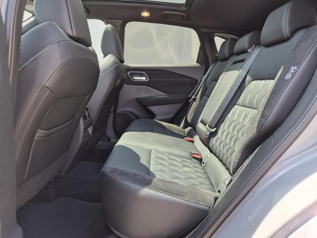 Nissan QASHQAI 1.3 MHEV Xtronic Tekna Plus / Fabrieksgarantie tot 10-2028 / All season banden / Head Up Display / Panoramadak / Stuur- Stoel & Voorruit verwarming / Trekgewicht 1800 kg / Bose Audio Systeem / Elektrische achterklep /