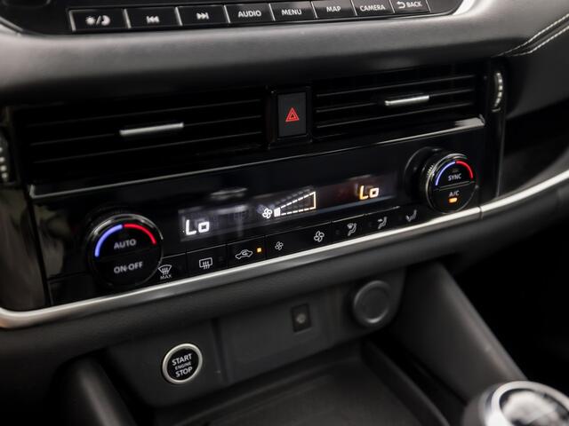 Nissan QASHQAI 1.3 MHEV Premiere Edition (PANORAMADAK, VIRTUAL COCKPIT, APPLE CARPLAY, GROOT NAVI, 360 CAMERA, SPORTSTOELEN, GETINT GLAS, TREKHAAK, ADAPTIVE CRUISE, NIEUWSTAAT)