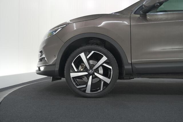 Nissan QASHQAI 1.3 DIG-T Tekna | Trekhaak | Panoramadak | Adaptieve Cruise Control | 360 Camera | 19 Inch