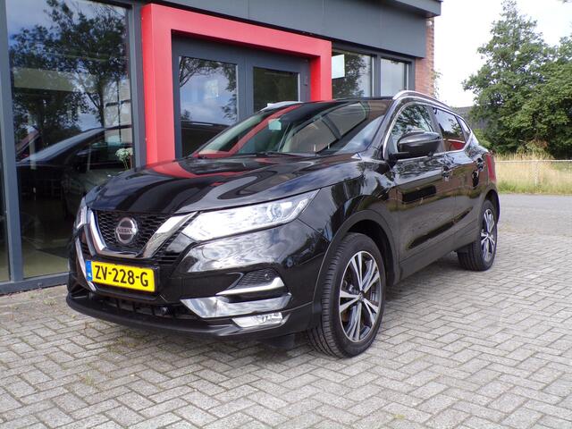 Nissan QASHQAI 1.3 DIG-T N-Connecta Pano Trekhaak Carplay Camera NAP!
