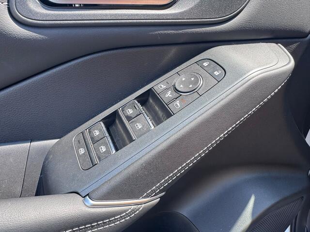 Nissan QASHQAI 1.3 MHEV Xtronic N-Connecta