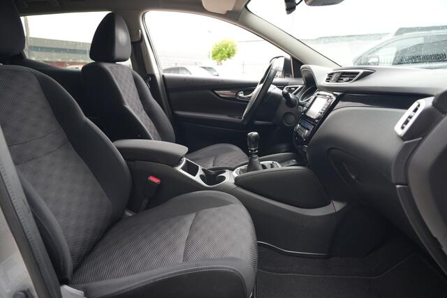 Nissan QASHQAI 1.6 N-Connecta 164pk Panoramadak/Trekhaak/360Camera