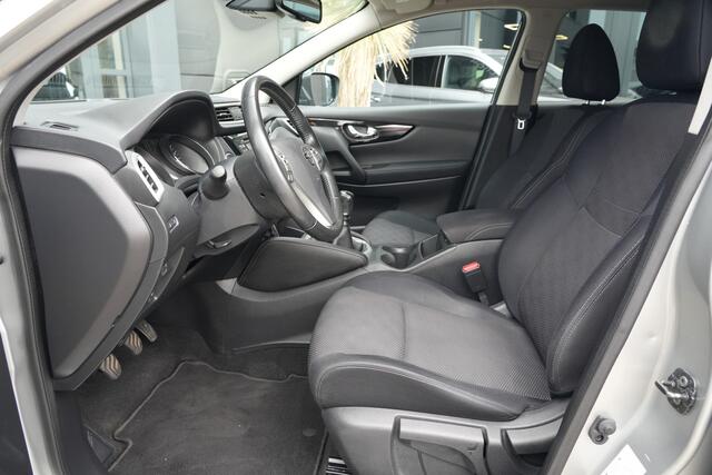 Nissan QASHQAI 1.6 N-Connecta 164pk Panoramadak/Trekhaak/360Camera
