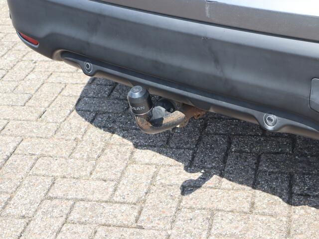 Nissan QASHQAI 1.2 N-Connecta / Eerste eigenaar / Dealer onderhouden / Pano / Trekhaak