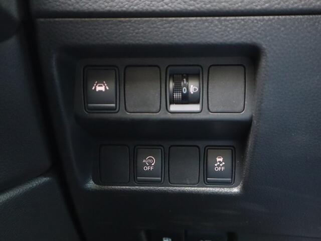 Nissan QASHQAI 1.2 N-Connecta / Eerste eigenaar / Dealer onderhouden / Pano / Trekhaak