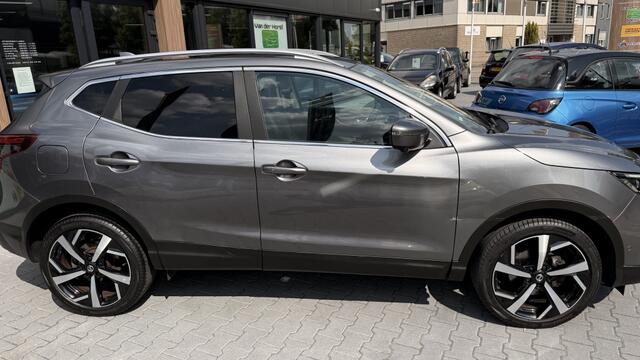 Nissan QASHQAI 1.2 Tekna +