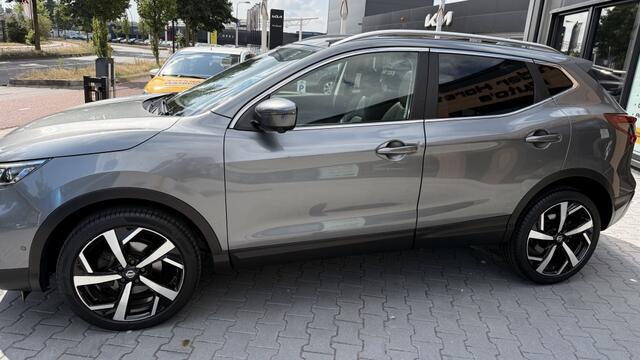 Nissan QASHQAI 1.2 Tekna +