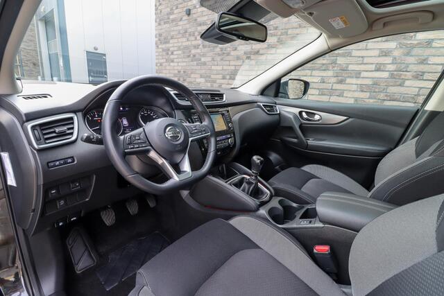 Nissan QASHQAI 1.3 DIG-T N-Connecta | Trekhaak | Panoramadak | Rijklaarprijs - incl.garantie