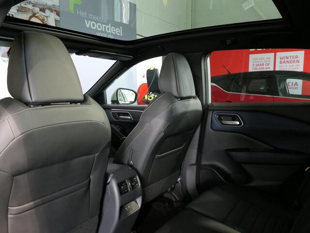 Nissan QASHQAI 1.3 MHEV Xtronic Tekna Panoramadak - Allseasons - Dakrails - Trekhaak! - Headup display