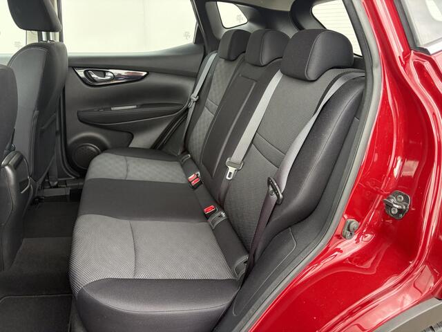 Nissan QASHQAI 1.6 Acenta 163PK / Trekhaak (1500 KG) / Cruise control / 100% dealeronderhouden / Lichtmetalen velgen / Parkeersensoren voor + achter