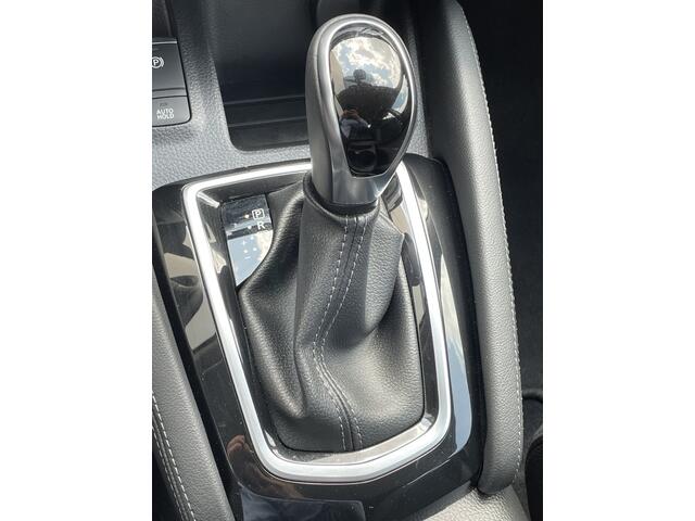 Nissan QASHQAI 1.3 DIG-T Acenta Automaat Navigatie, Climate Control, Cruise Control, Achteruitrijcamera, Trekhaak, 17"Lm,