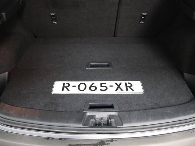 Nissan QASHQAI 150 PK 1.3 DIG-T Tekna + Trekhaak, 1500 kg Apple Carplay/Android Auto, panodak, Cruise control adaptief, Bose speakers, Dodehoek detector, Panoramadak, Parkeersensoren voor en achter, Verwarmde voorruit, Voorstoele Deze Nissan Qashqai 1.3 DIG-T Tekna+ u