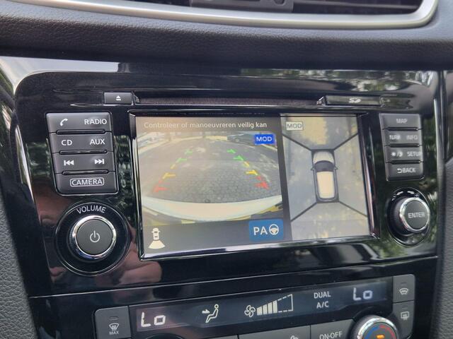 Nissan QASHQAI 1.6 Tekna / Pano / Trekhaak / All Seasons / Dealer Onderhouden / Cruise Control / Navigatie / 360 Camera / Stoelverwarming /