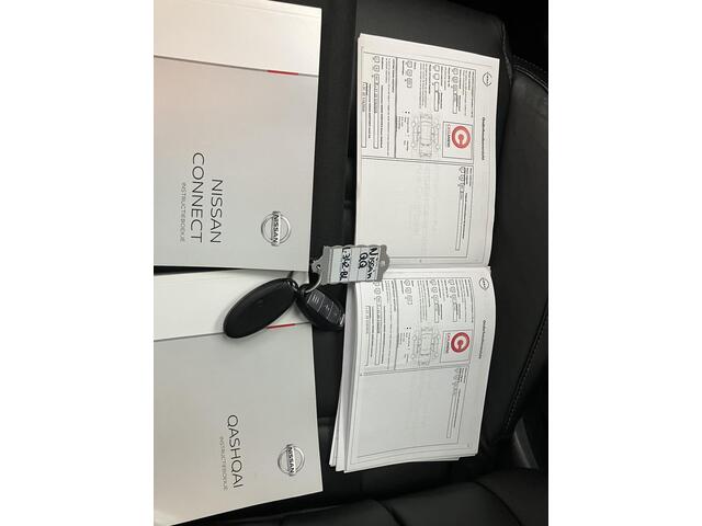 Nissan QASHQAI 1.3 DIG-T Premium Edition / Lederen Bekleding / Navigatie / Panoramadak / Stoelverwarming / Cruise Control / Climate Control /