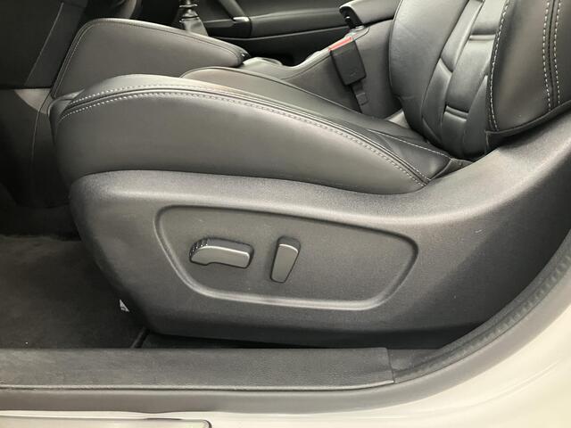 Nissan QASHQAI 1.3 DIG-T Premium Edition / Lederen Bekleding / Navigatie / Panoramadak / Stoelverwarming / Cruise Control / Climate Control /