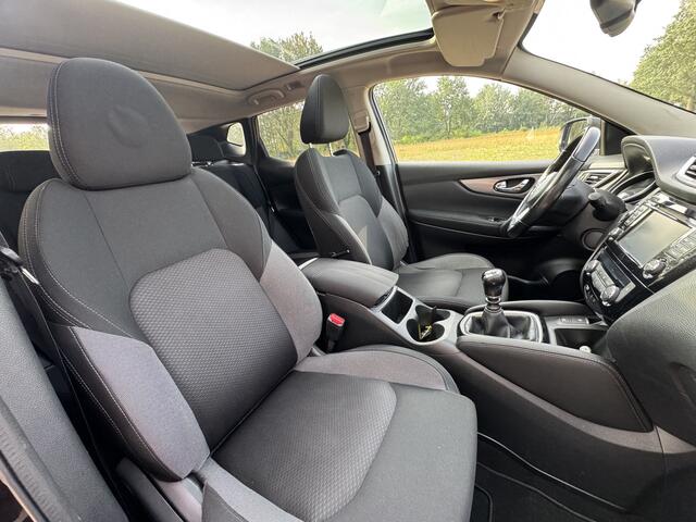 Nissan QASHQAI 1.2 N-Connecta Rijklaarprijs incl. afleveringsbeurt en 12 maanden BOVAG-garantie | 360 graden Camera | Achteruitrijcamera | Panoramadak | Cruise Control |
