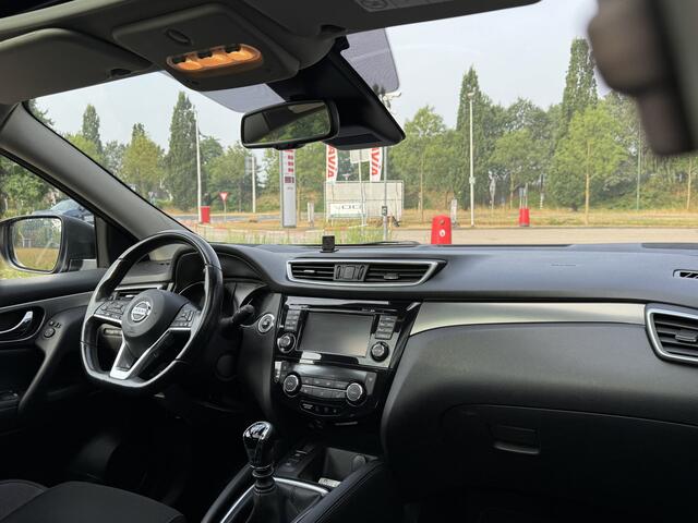 Nissan QASHQAI 1.2 N-Connecta Rijklaarprijs incl. afleveringsbeurt en 12 maanden BOVAG-garantie | 360 graden Camera | Achteruitrijcamera | Panoramadak | Cruise Control |