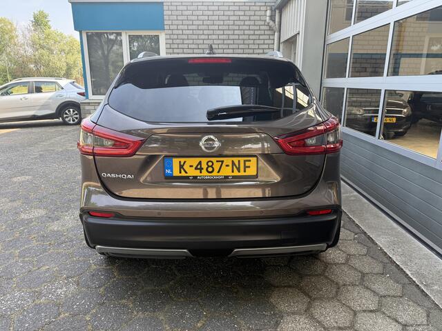 Nissan QASHQAI 1.3 DIG-T Tekna / Panoramadak