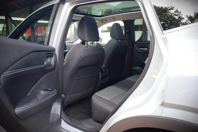 Nissan QASHQAI 1.3 MHEV Premiere Edition |PANO|HEAD-UP|360 CAMERA