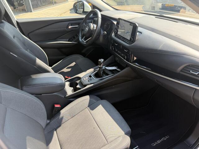 Nissan QASHQAI 1.3 MHEV Acenta 360-CAMERA | MULTI-MEDIA | AIRCO/ECC | CRUISECONTROL | PARKEERSENSOREN | LM-VELGEN | NAVIGATIE