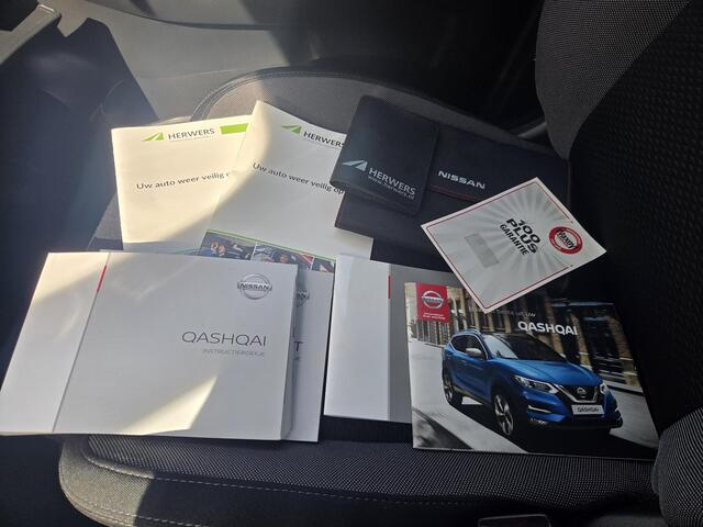Nissan QASHQAI 1.3 DIG-T N-Connecta / Panoramadak / Airco (automatisch) / Apple Carplay/Android Auto /