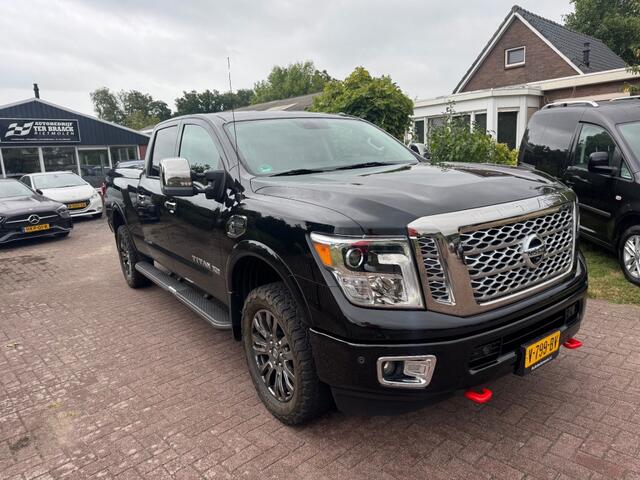 Nissan TITAN XD Platinum Reserve V8 Diesel Cummins Pick-UP