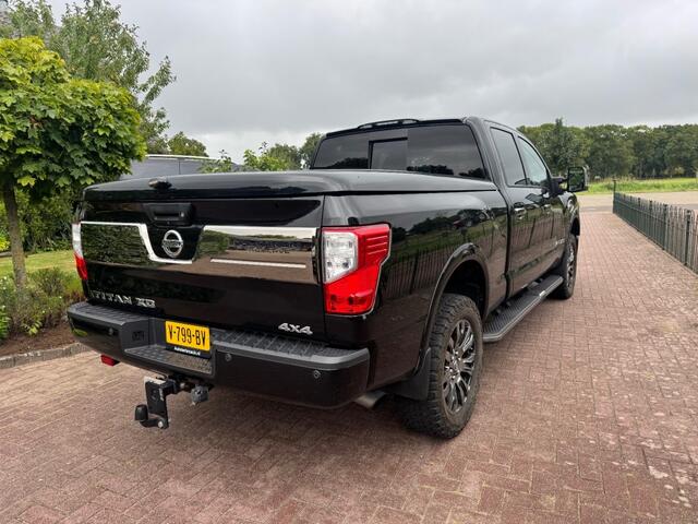 Nissan TITAN XD Platinum Reserve V8 Diesel Cummins Pick-UP