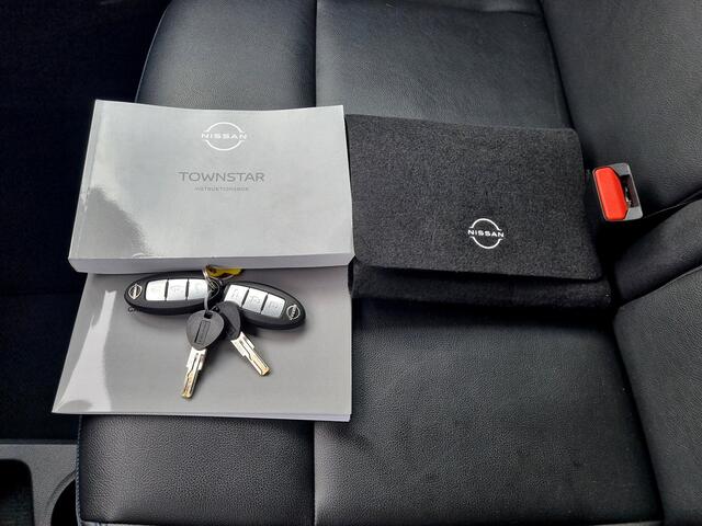 Nissan Townstar 1.3 N-Connecta / Trekhaak 1500kg Trekgewicht / Navigatie via Android Auto/Apple Carplay / Achteruitrijcamera / Stoelverwarming