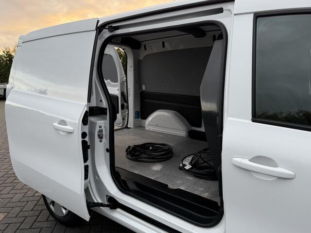 Nissan Townstar N-Connecta TEKNA L2H1 / 45 kWh / 100% Elektrisch / Fabrieksgarantie / 11.371 km / Camera / ECC / Cruise / Apple carplay / Android auto