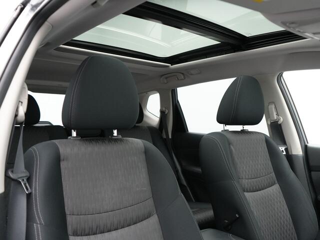 Nissan X-TRAIL 1.3 DIG-T N-Tec Automaat Dealer O.H. | Panodak | Navigatie | 360 Camera | Stoel & Stuurverwarming | LED Koplampen | Climate Control | Cruise Control | DAB |