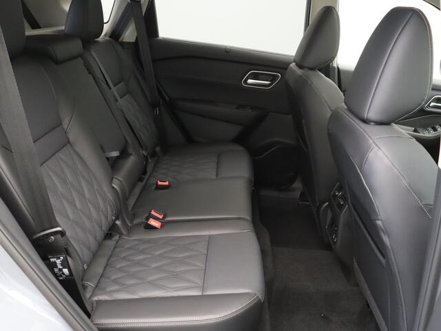 Nissan X-TRAIL Tekna Plus e-4ORCE | 12.3" NissanConnect Navigatie- en infotainmentsysteem | Achteruitrijcamera met dynamische afstandsmarkering | Audiosysteem met Apple Carplay & Android Auto, USB aansluiting, stuurwielbediening en 6 luidsprekers