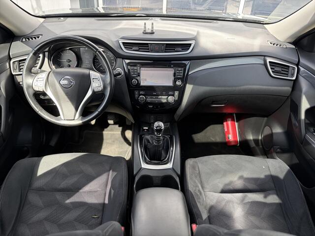 Nissan X-TRAIL 1.6 dCi Connect Edition 131pk | 7-Persoons | Panorama dak | Bluetooth | Cruise Control | Dab | Lichtmetalen velgen 19" | Navigatiesysteem full map | Parkeersensor voor en achter | Zeer nette auto!