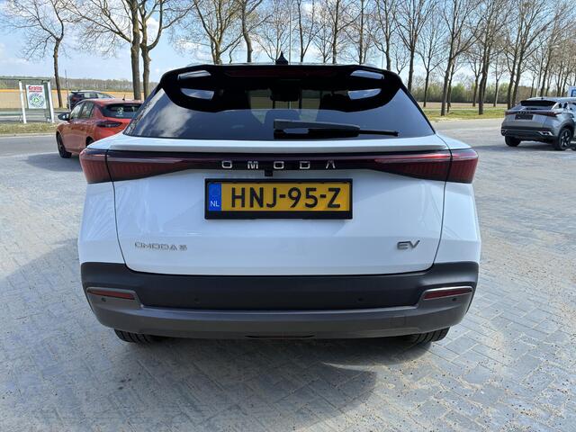 Omoda 5 Premium 61 kWh | ECC | Schuif/kanteldak | Keyless | Lederen bekleding | Stoel & Stuurverwarming | Navigatie | 7 Jaar fabrieksgarantie