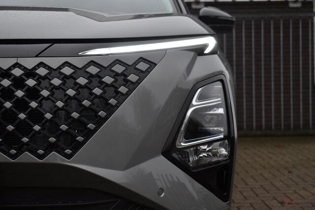 Omoda 5 SHS 1.6 T-GDi SHS-H Premium | VOORRAAD | STOELVENTILATIE + VERWARMING | PANORAMADAK | 540GRADEN CAMERA | ELEKTR. ACHTERKLEP | STUURVERWARMING