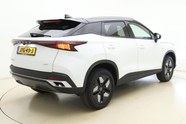 Omoda 5 SHS 1.6 T-GDi SHS-H Premium Panoramisch Schuif/kanteldak | Keyless | Lederen bekleding | Stoelverwarming | Nieuw op voorraad | Snel rijden | 7 Jaar fabrieksgarantie