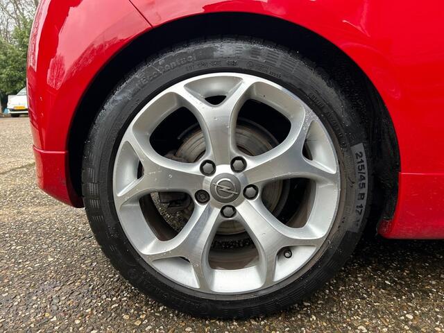 Opel ADAM 1.4 Turbo S / 150PK / Cruise / Bluetooth /