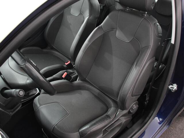 Opel ADAM 1.0 Turbo Glam Favourite Climate Control Cruise Control Panoramadak Stuurwielverwarming Stoelverwarming Licht Metalen Velgen