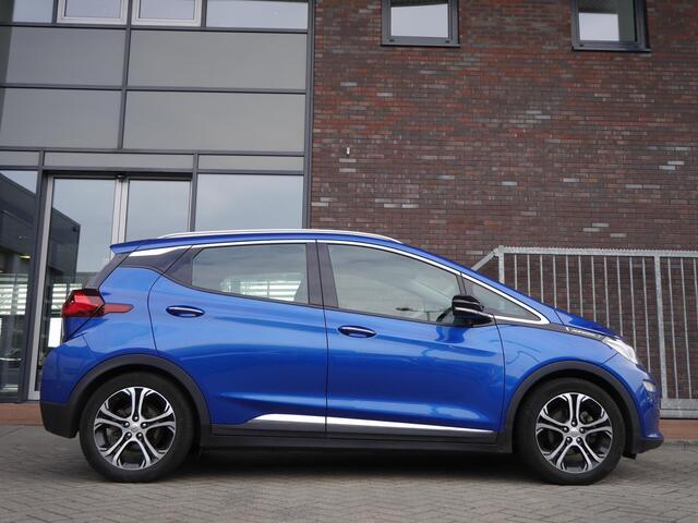 Opel AMPERA Ampera-e Business executive 60 kWh | Stoel en stuurverwarming | Achteruitrijcamera | Xenon verlichting | Cruise control | Keyless entry en start