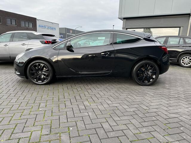 Opel ASTRA 1.4 Turbo GTC Black Edition Navi 140pk