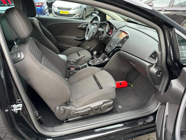Opel ASTRA 1.4 Turbo GTC Black Edition Navi 140pk