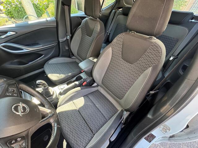 Opel ASTRA 1.2 Business Edition