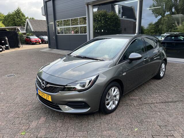 Opel ASTRA 1.2 Elegance Trekhaak, Cruise, Camera, Stoelverwarming, Carplay.