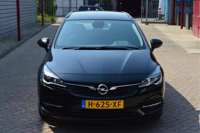 Opel ASTRA Sports Tourer 1.2 Edition O.a: Carplay, Clima, Navi, Cruise, Camera, Rijklaar, Etc. All-in prijs!