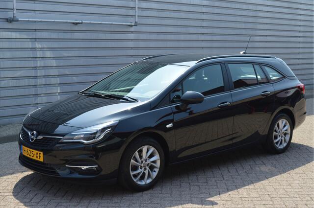 Opel ASTRA Sports Tourer 1.2 Edition O.a: Carplay, Clima, Navi, Cruise, Camera, Rijklaar, Etc. All-in prijs!