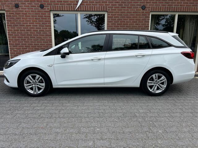 Opel ASTRA 1.2 Edition TREKHAAK / NAVI / LMV+ALLSEASON / AIRCO / CRUISE / L