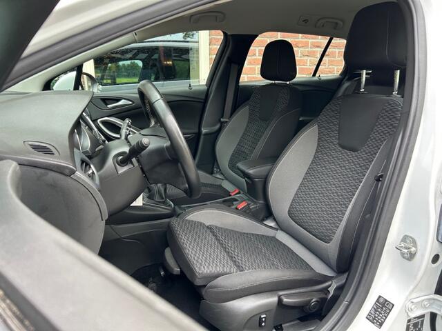 Opel ASTRA 1.2 Edition TREKHAAK / NAVI / LMV+ALLSEASON / AIRCO / CRUISE / L