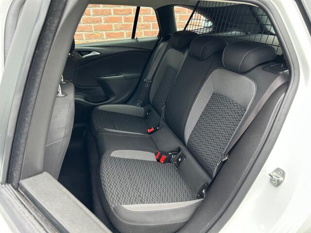 Opel ASTRA 1.2 Edition TREKHAAK / NAVI / LMV+ALLSEASON / AIRCO / CRUISE / L