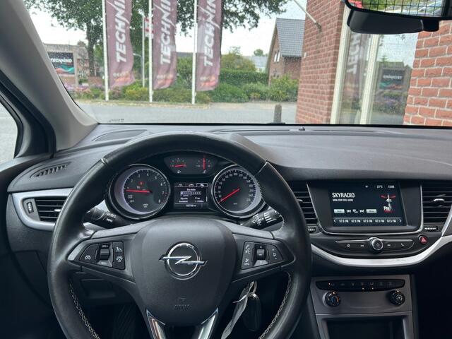 Opel ASTRA 1.2 Edition TREKHAAK / NAVI / LMV+ALLSEASON / AIRCO / CRUISE / L