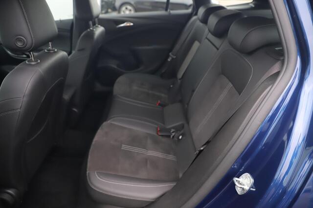 Opel ASTRA Sports Tourer 1.2 Business Elegance 146PK Half Leder Sportstoelen Keyless Navigatie Achteruitrijcamera Clima Cruise 16 inch LMV